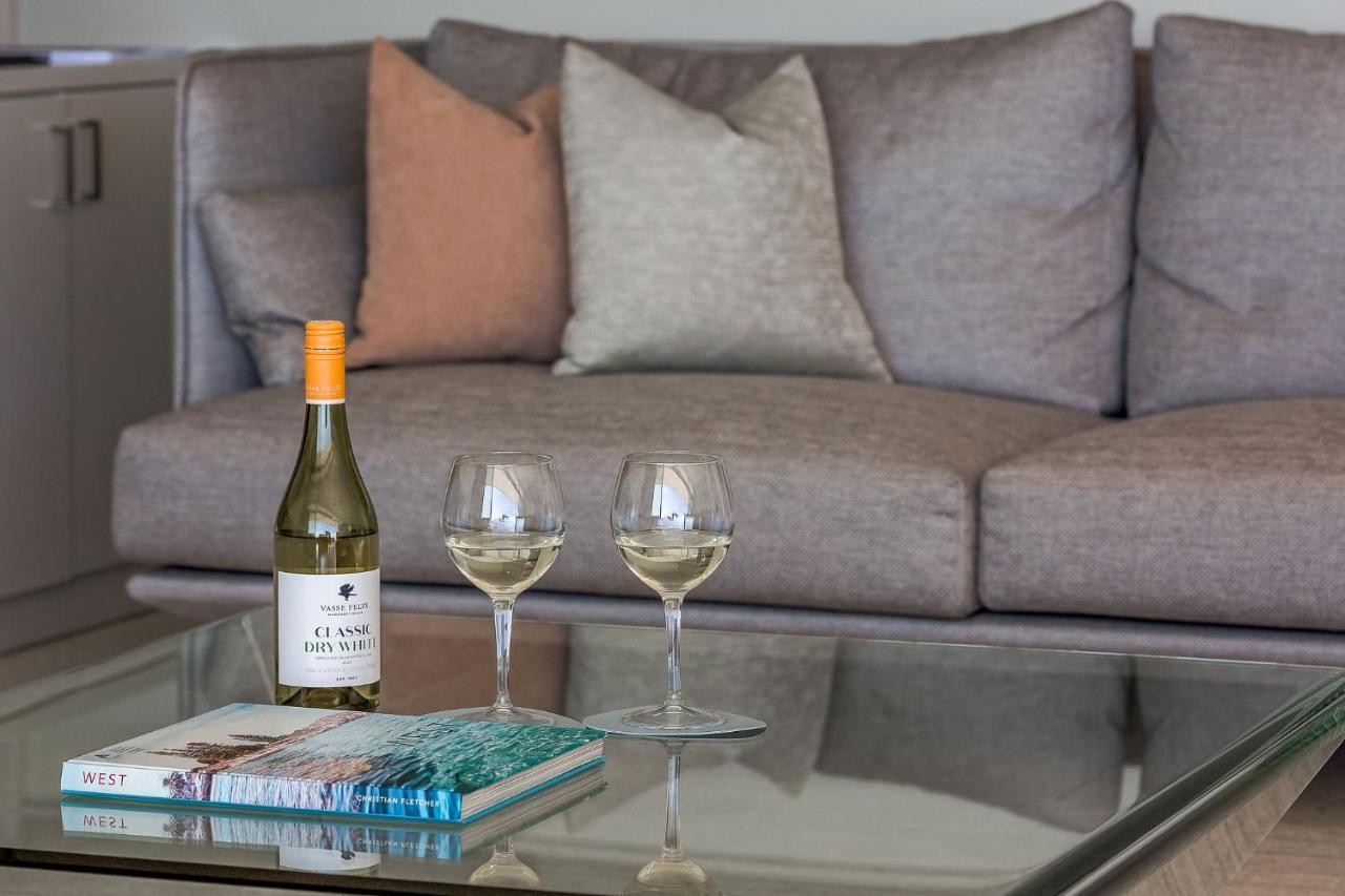 Smiths Beach Resort Yallingup Exterior foto A bottle of 2015 Dry Creek Valley Sauvignon Blanc