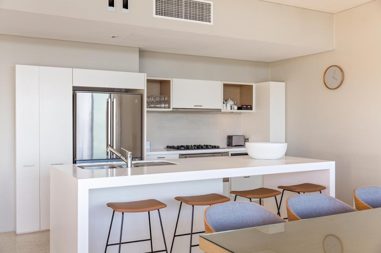 Smiths Beach Resort Yallingup Exterior foto A kitchen in a typical apartment
